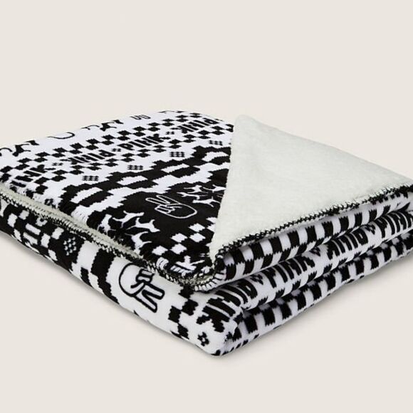 VICTORIA'S SECRET PINK COZY SHERPA WINTER BLANKET 60x50 NEW peace hands pattern - Picture 1 of 16